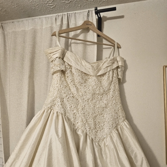 Angelico Off Shoulder Dress - Amber Gold